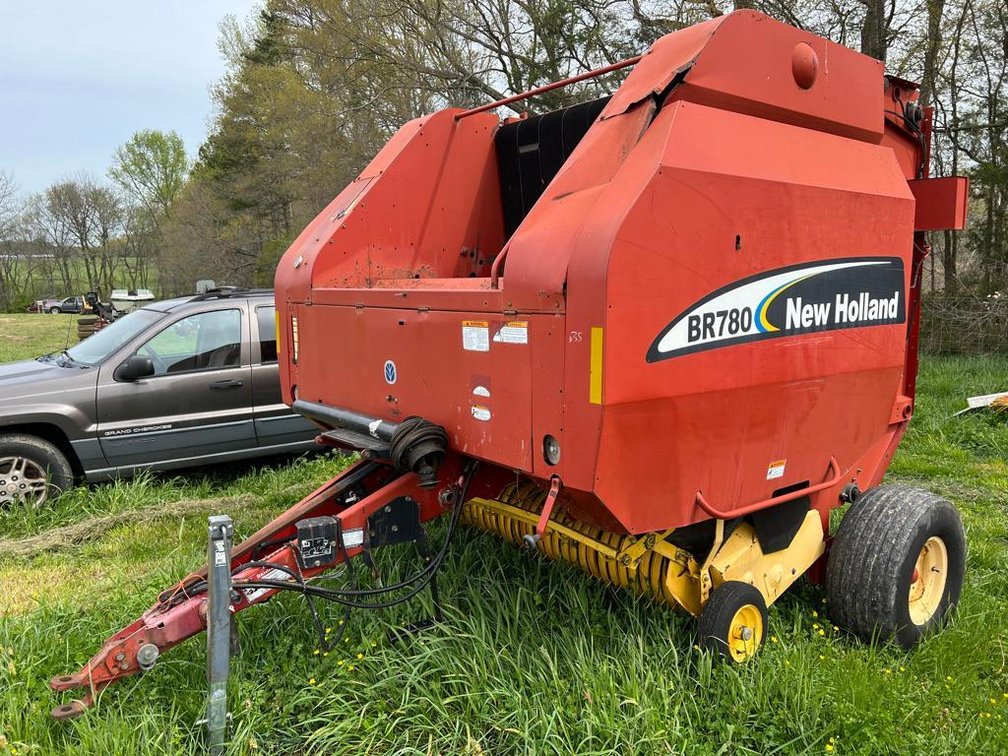 New Holland BR780 Round Baler 