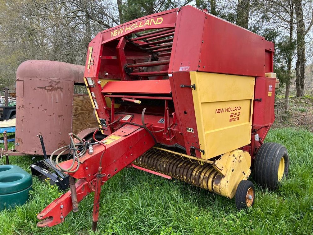 New Holland 853 Fastnet Round Baler 