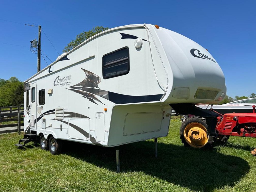Cougar by Keystone 5th Wheel Camper 