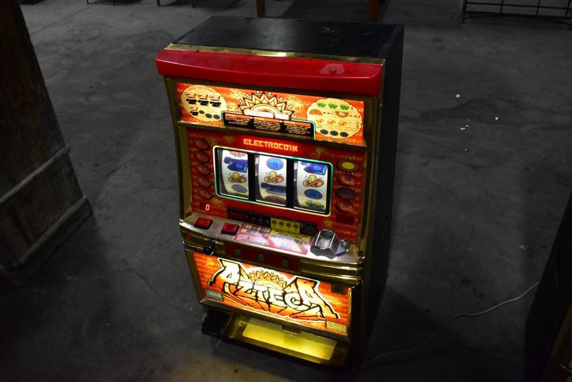 Electrocoin Azteca Slot Machine