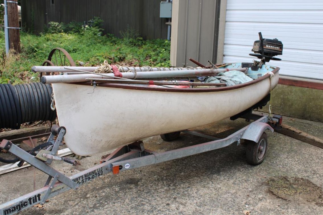 Cape Dory "10" Sailboat - Sail Boat w/ Trailer
