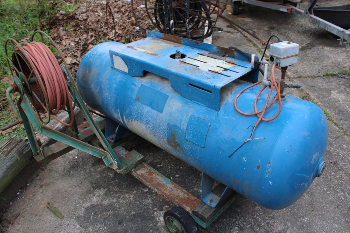 Blue Tank w/ Cart & Reel