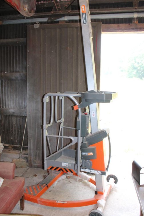 Liftpod by JLG Battery-Operated Lift