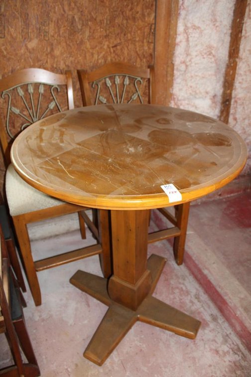 Pedestal Table & 2 Chairs