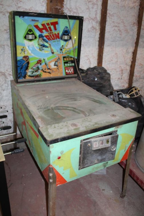 Williams Hit and Run Baseball Pinball Machine - Not Operating