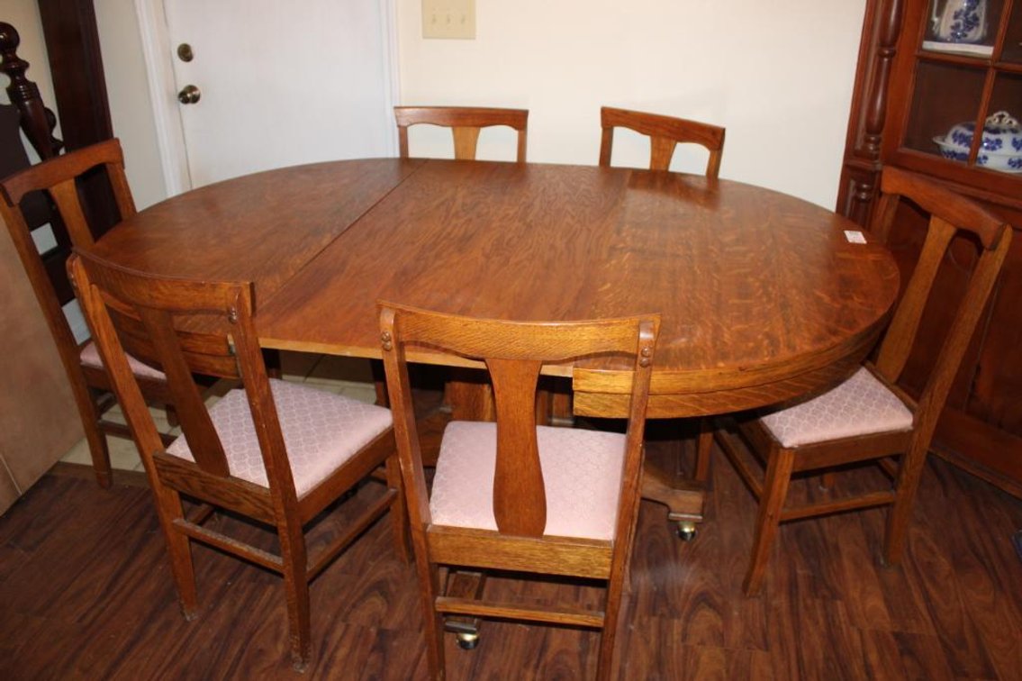 Antique Dining Room Table w/ Leaf and 6 Chairs