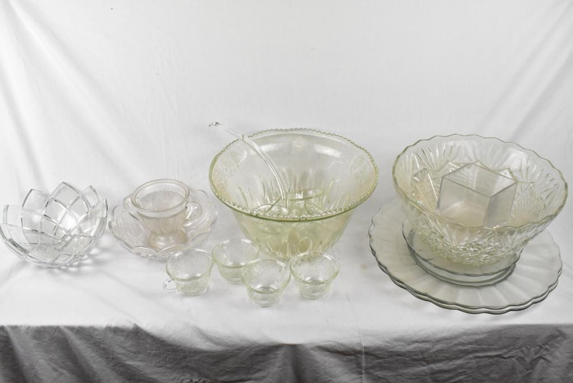 Punch Bowl w/ Assorted Serving Glassware
