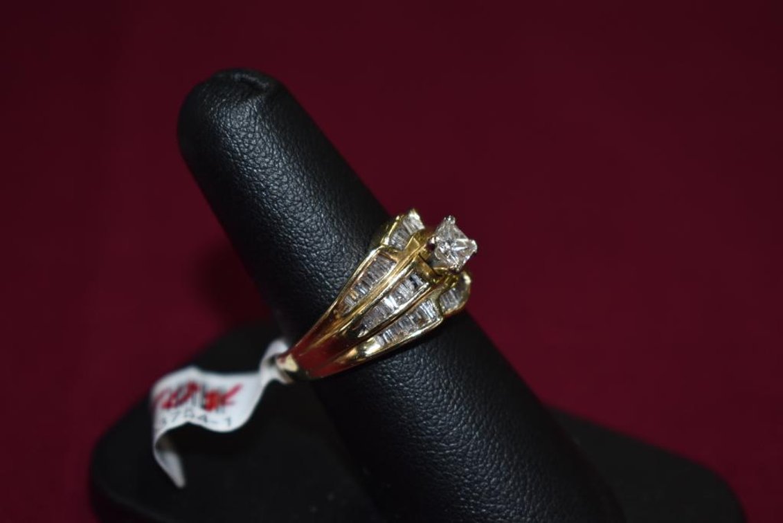 14k 6.00g YG Princess Cut Center w/ Side Baguettes Ring