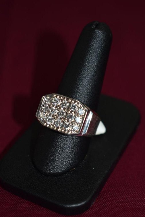 14k 15.30g WG 15 Diamond Ring