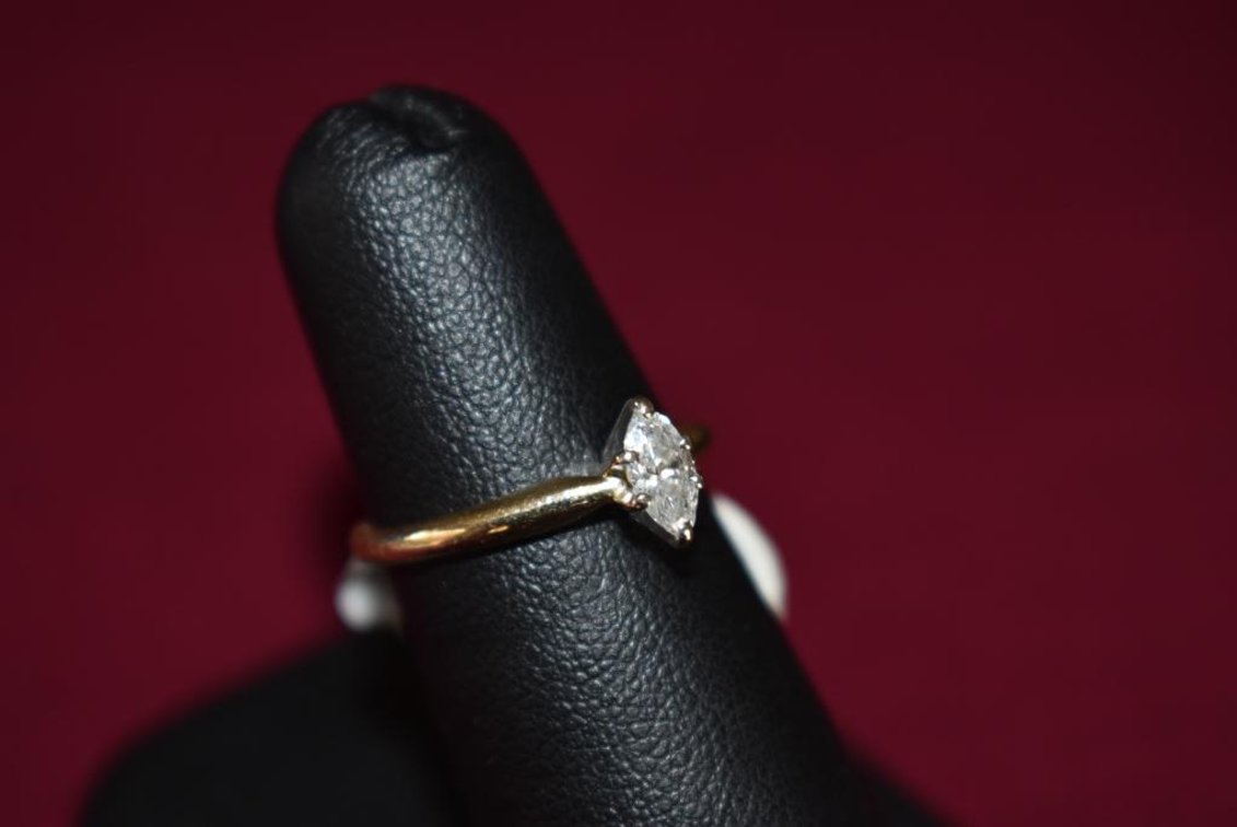 14k 1.80g Two Tone Marquise Diamond Ring