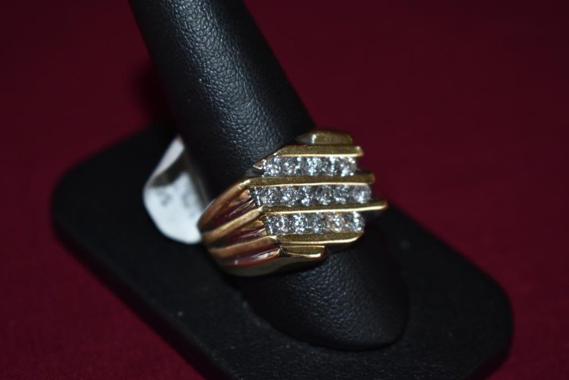 10k 8.40g YG Diagonal 3 Row Diamond Ring