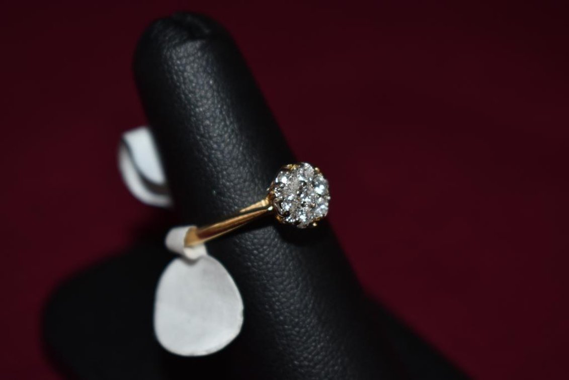 14k 2.60g YG 7 Diamond Cluster Ring