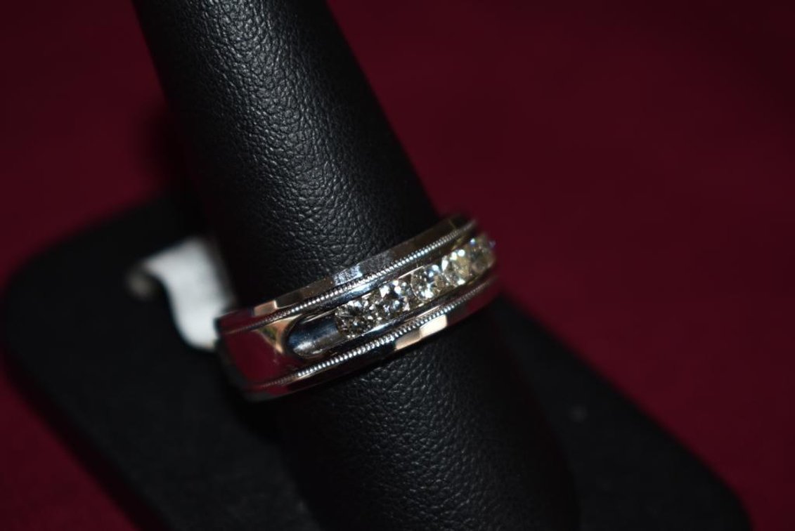 14k WG 9 Diamond Faceted Ring