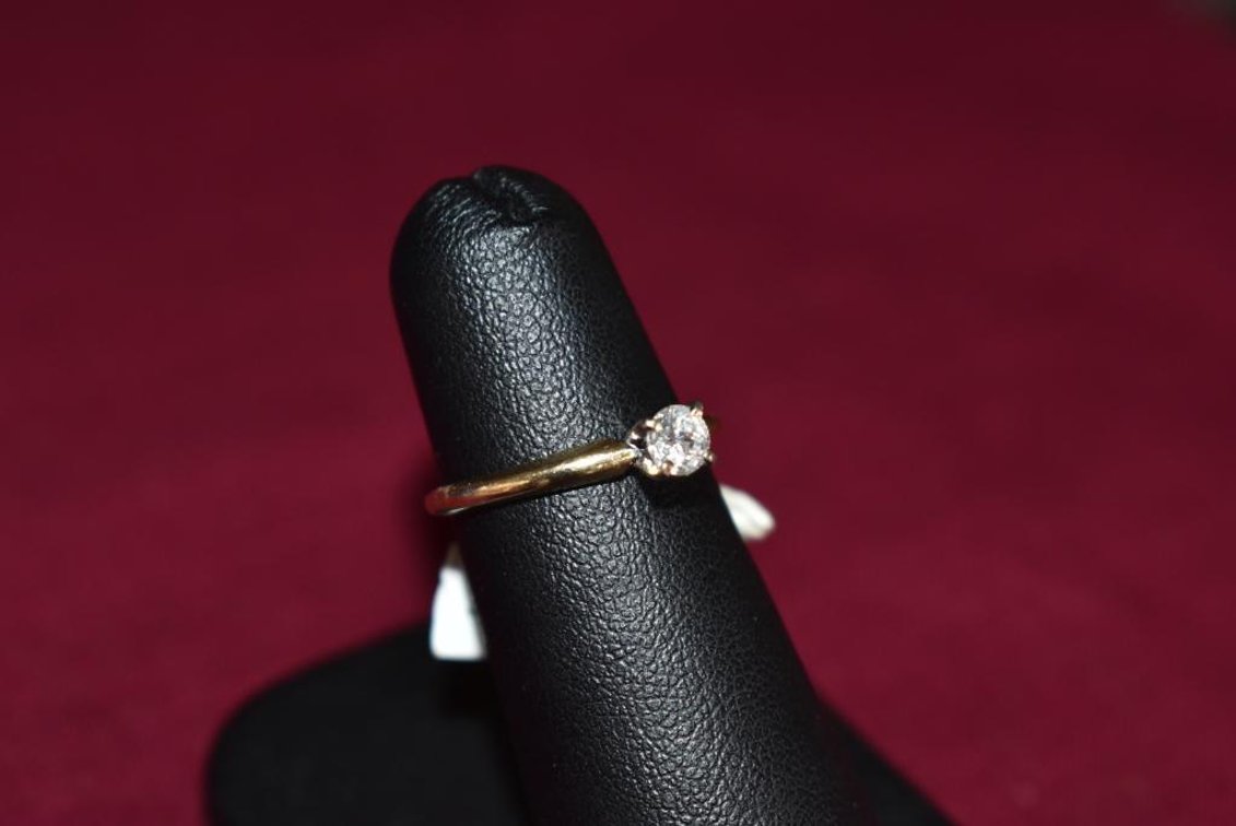 14k 1.70g YG 4 Prong Diamond Solitaire Ring