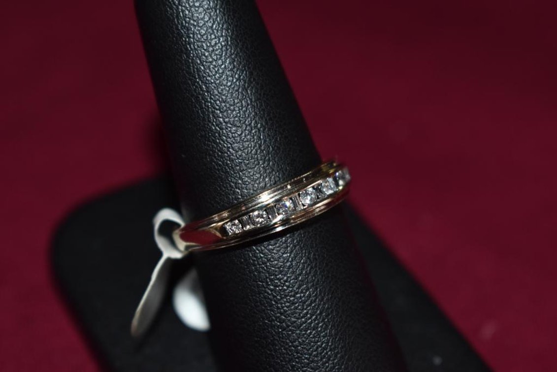 14k 2.20g WG Baguette & Round Diamond Band