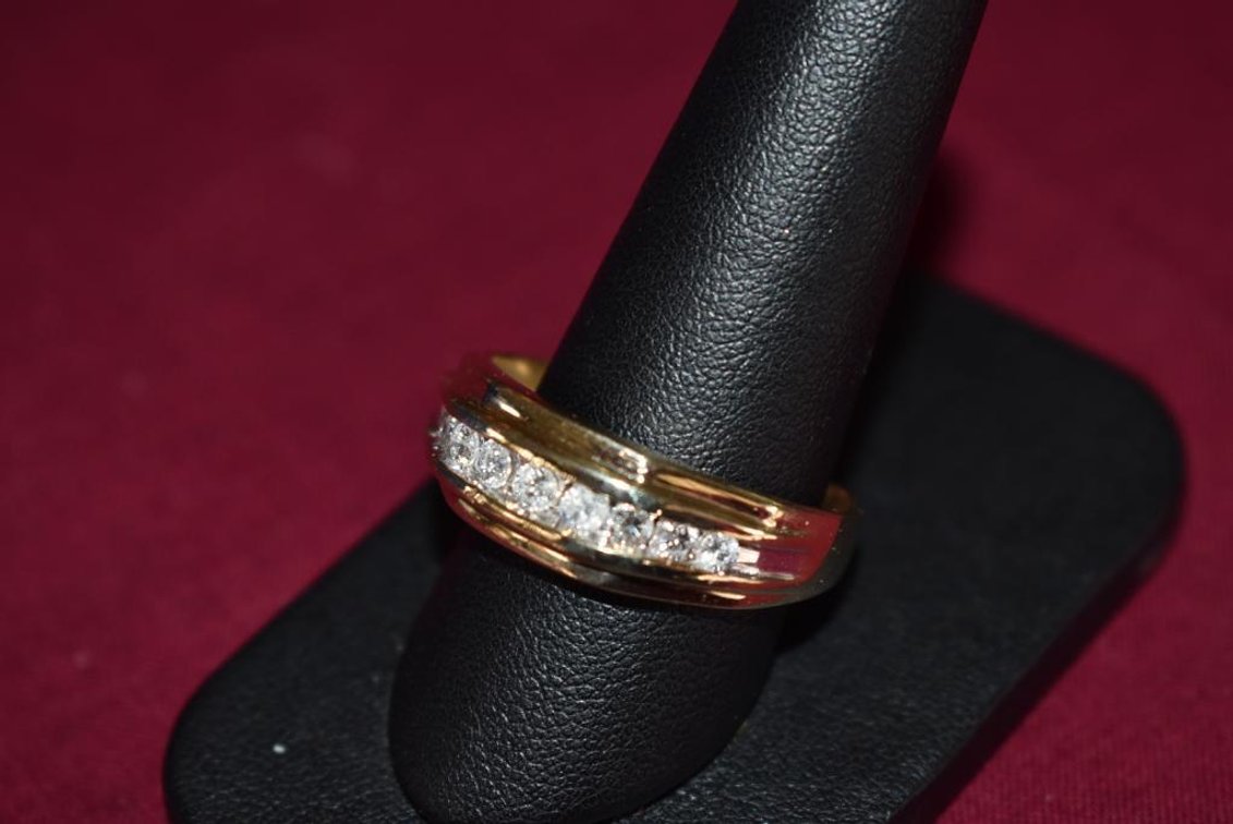 14k 6.90g YG 9 Diamond Band