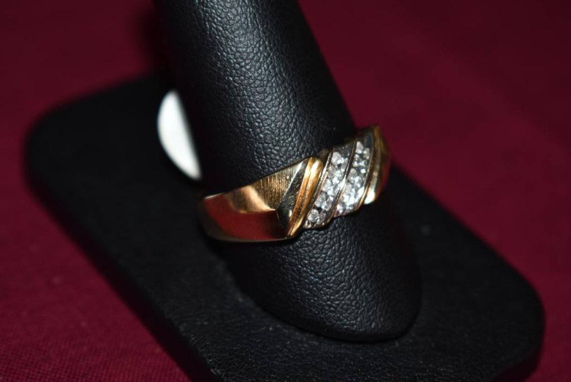 10 k 3.80g YG 10 Small Diamond Diagonal 2 Row Ring