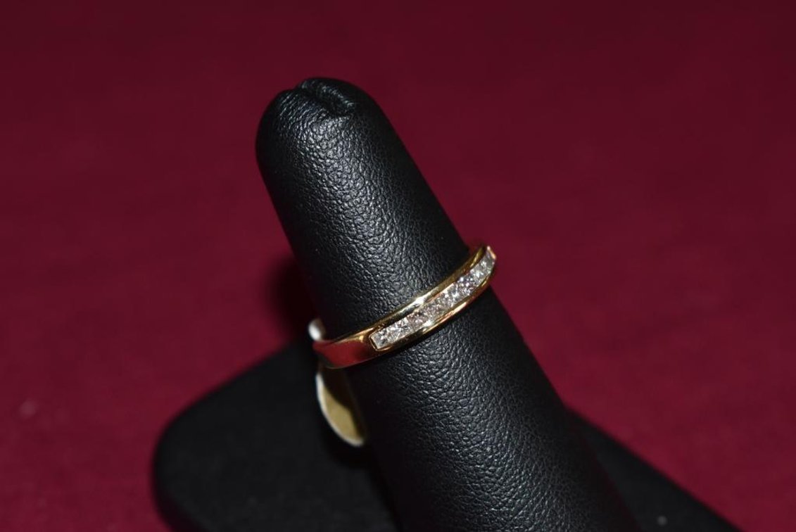 14k 2.50g YG 10 Princess Cut Diamond Band