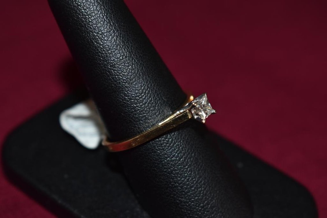 14k 3.30g YG .26 Ct. Princess Cut Diamond Ring