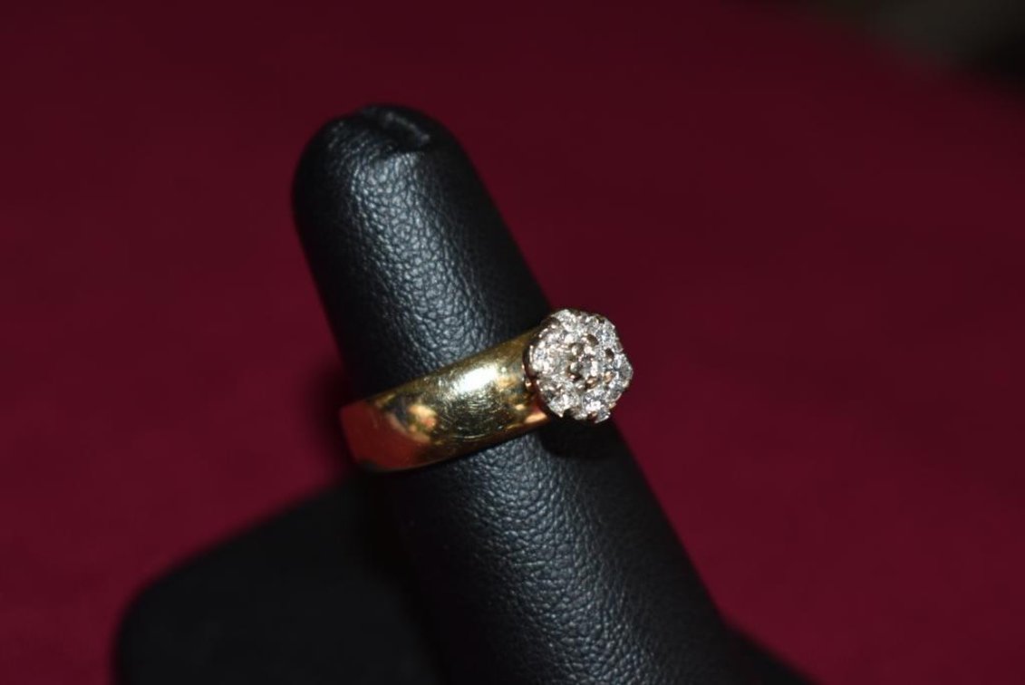 14k 4.90g YG Diamond Cluster Ring