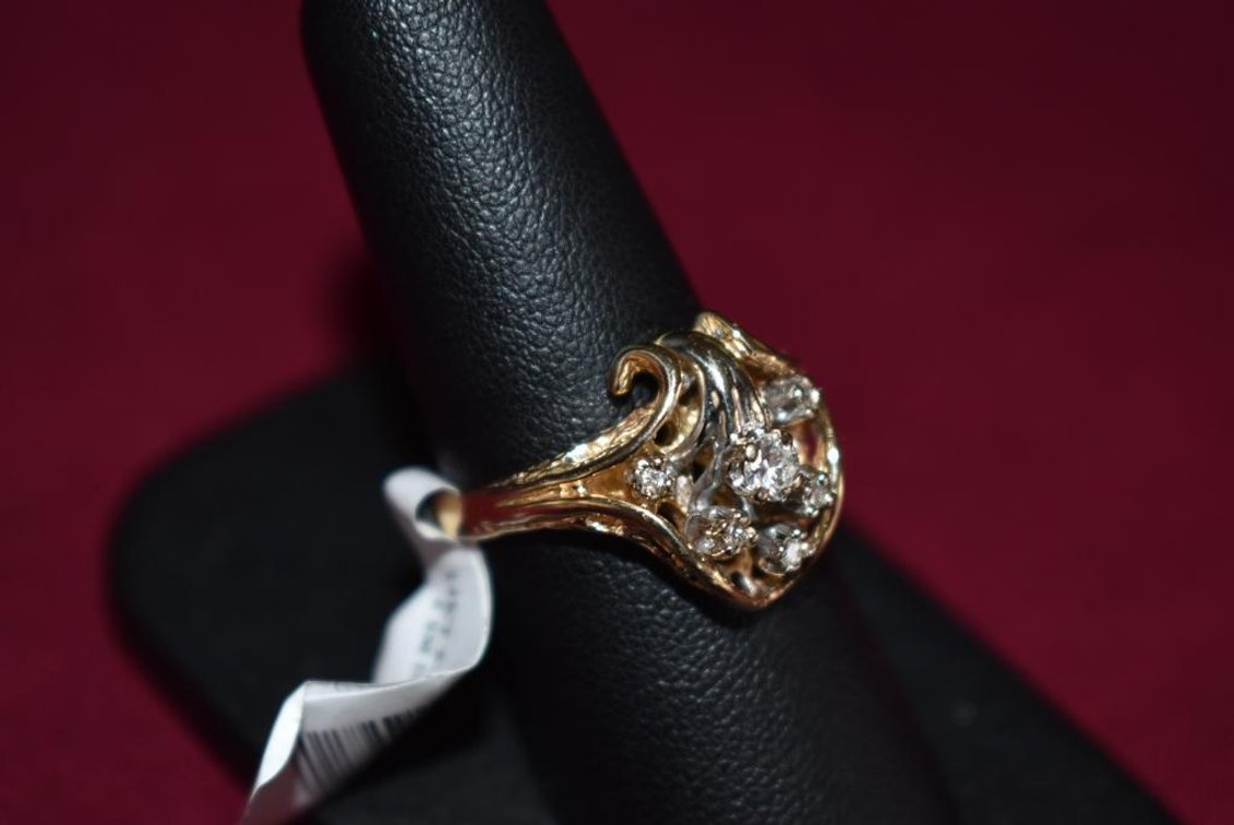 14k 5.80 YG Center Diamond, 5 Small Diamonds Ring