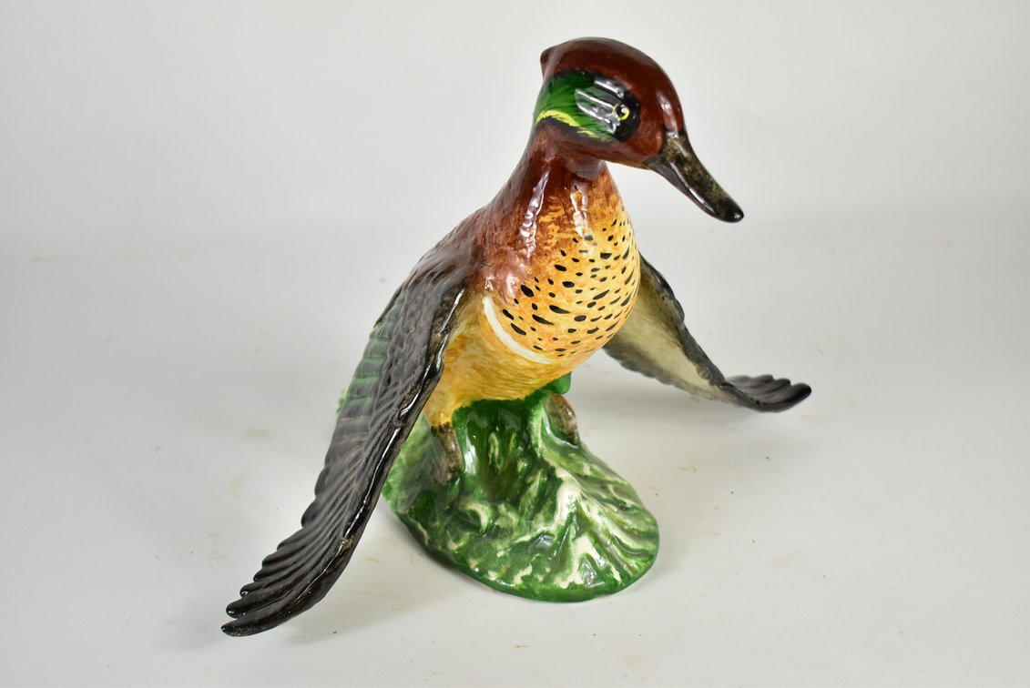 Duck Statue 