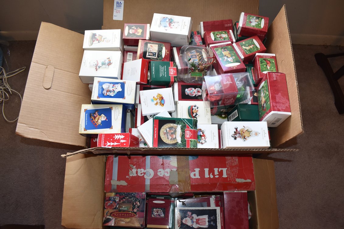 Vintage Hallmark Keepsake Ornaments & Christmas Decorations