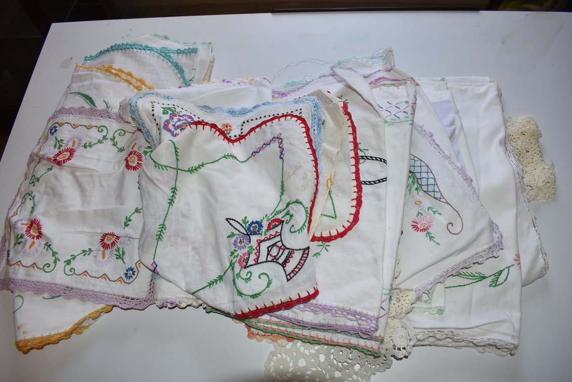 Vintage Handkerchiefs & Doilies