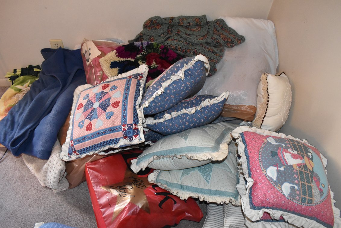 Pillow, Afghans, Blankets
