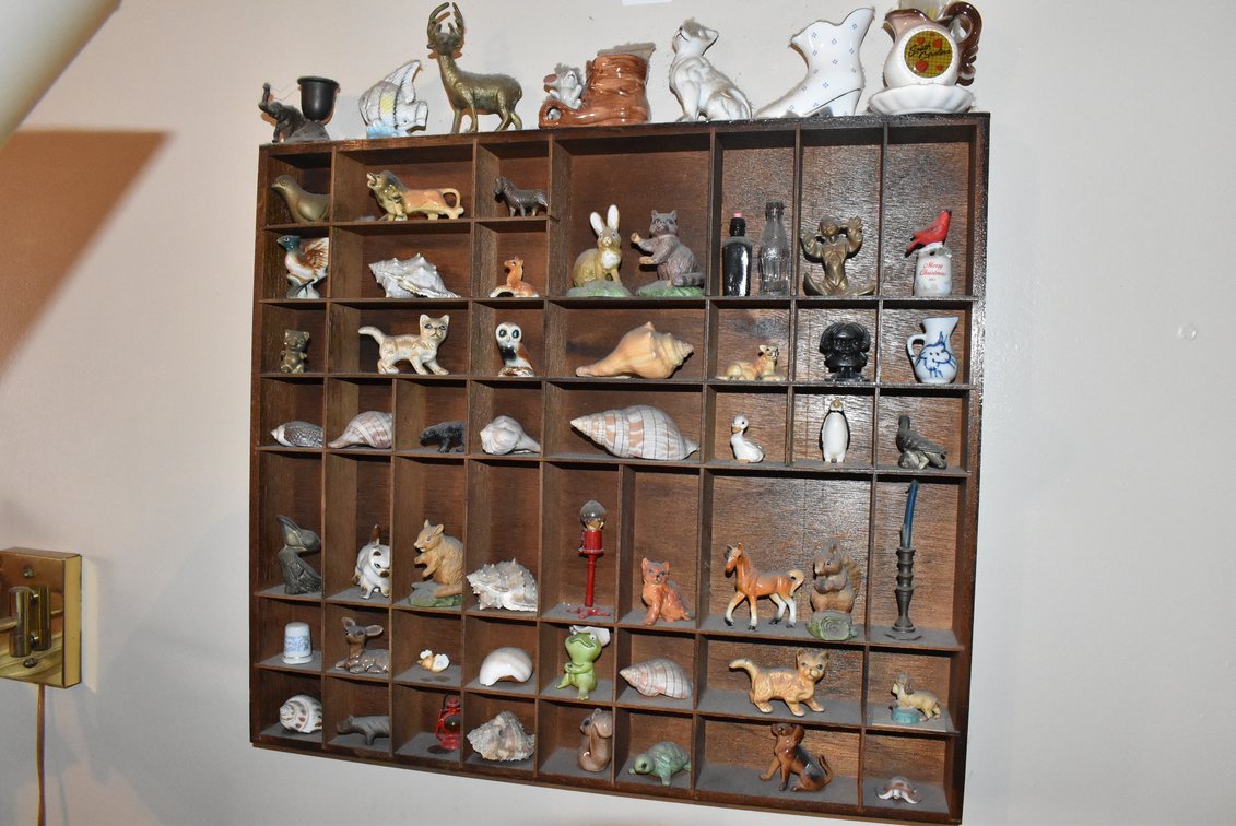 Display Box w/ Figurines