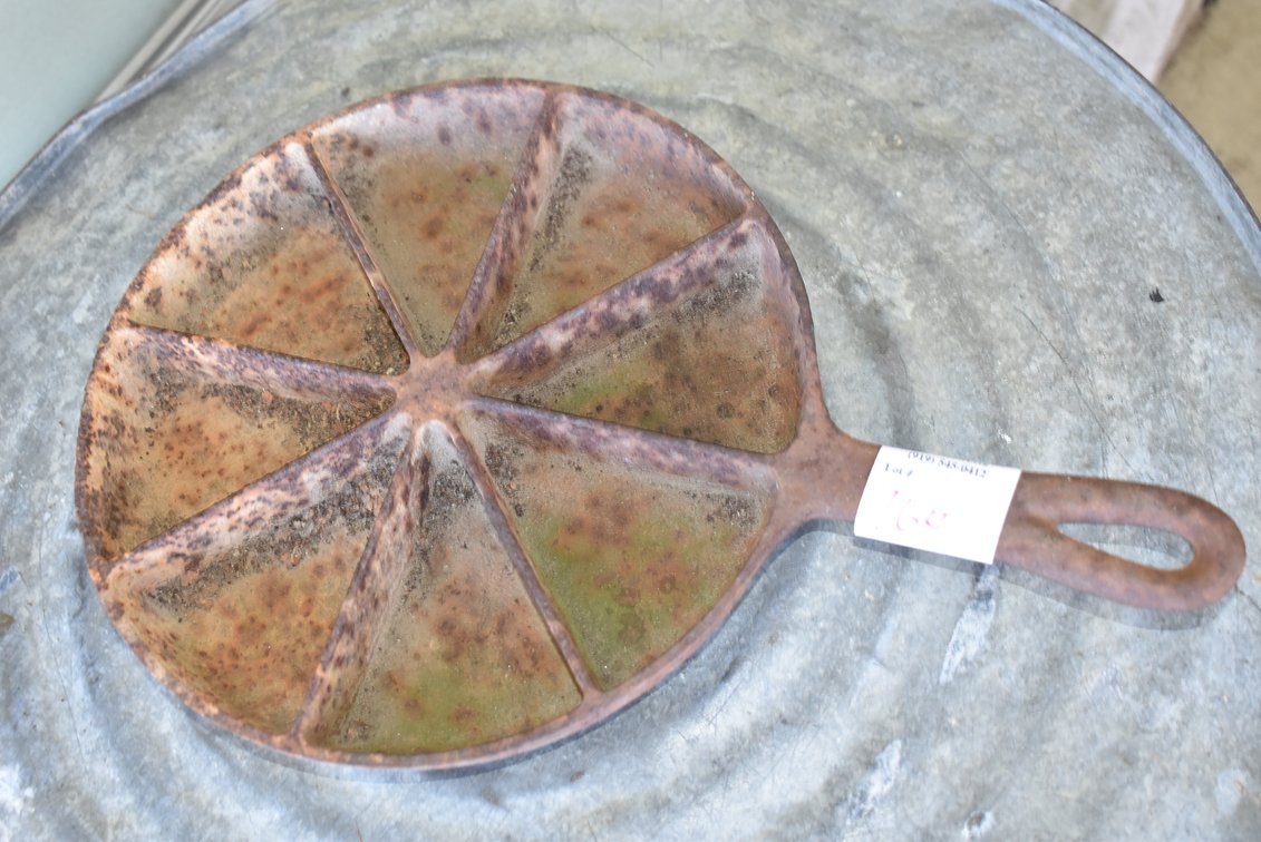 Cornbread Cast Iron Pan