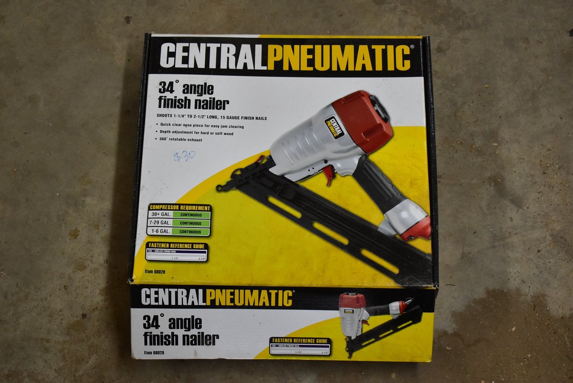 Central Pneumatic 34” Angle Finish Nailer 