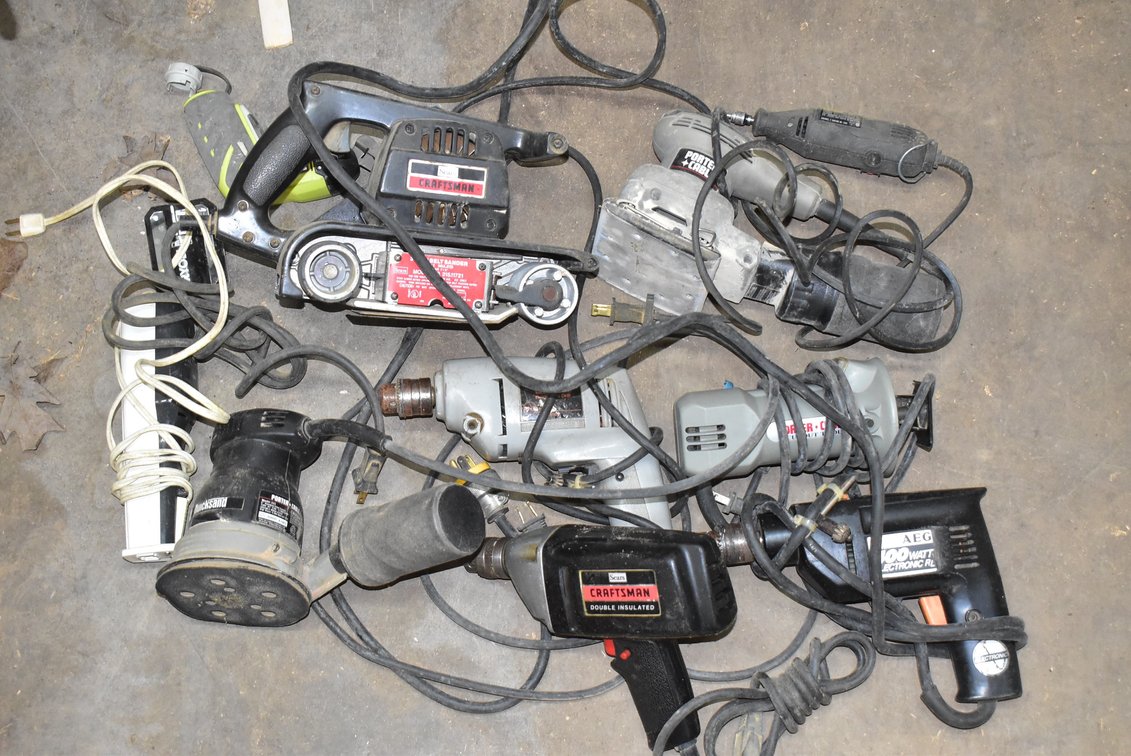 Assorted Power Tools 