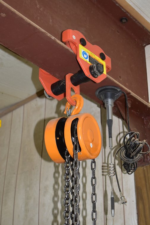 Haul Master 1 Ton Chain Hoist 