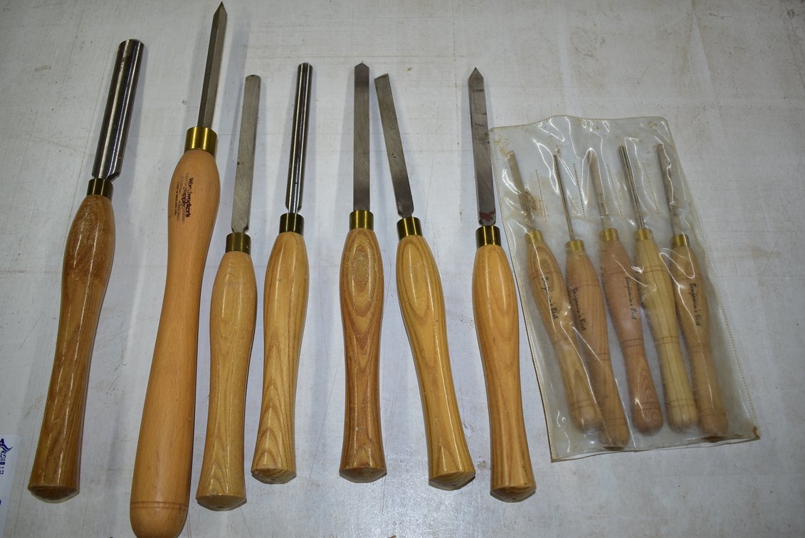 Assorted Chisels 