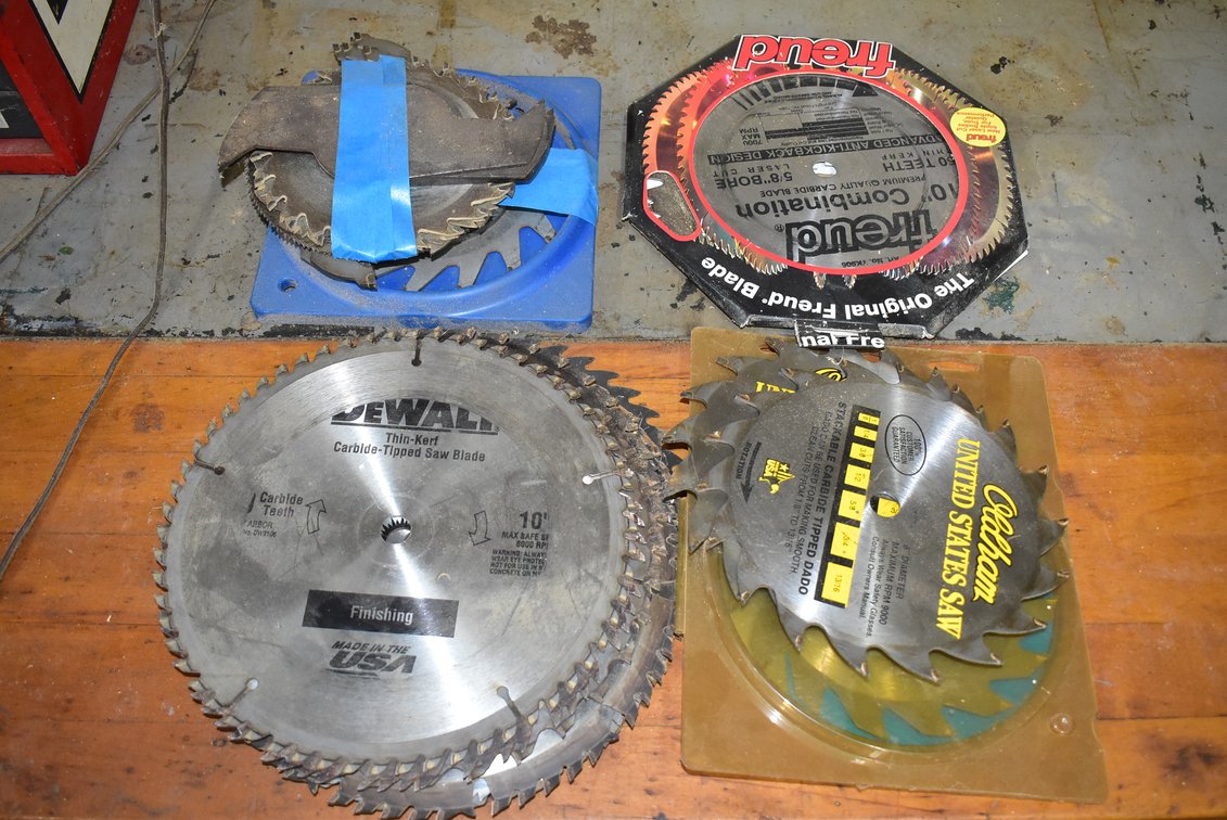 Assorted Saw Blades 