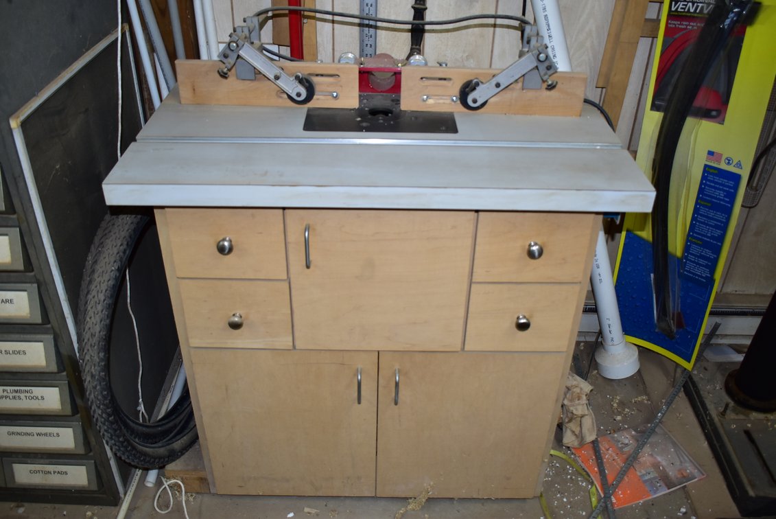 Freud Routing Table w/ DeWalt Router 