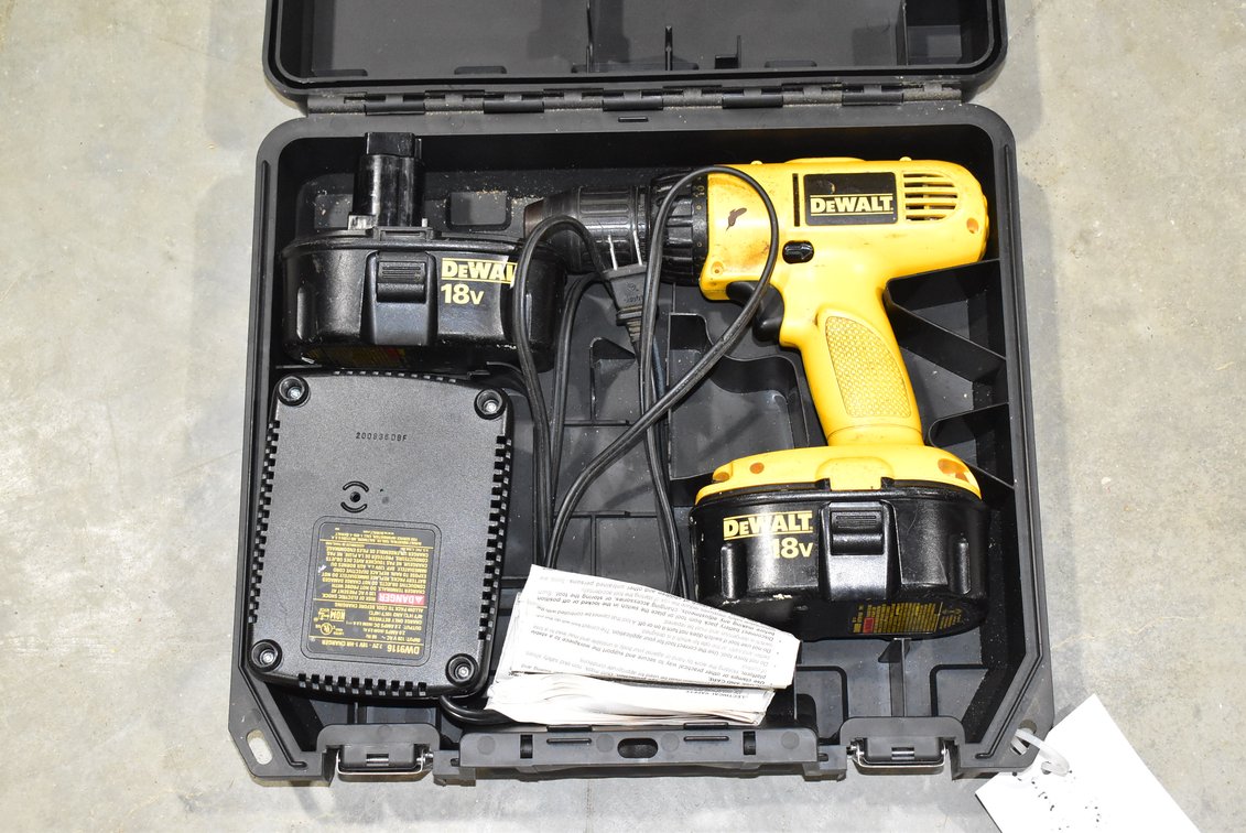 DeWalt Drill, Battery, & Battery Charger 