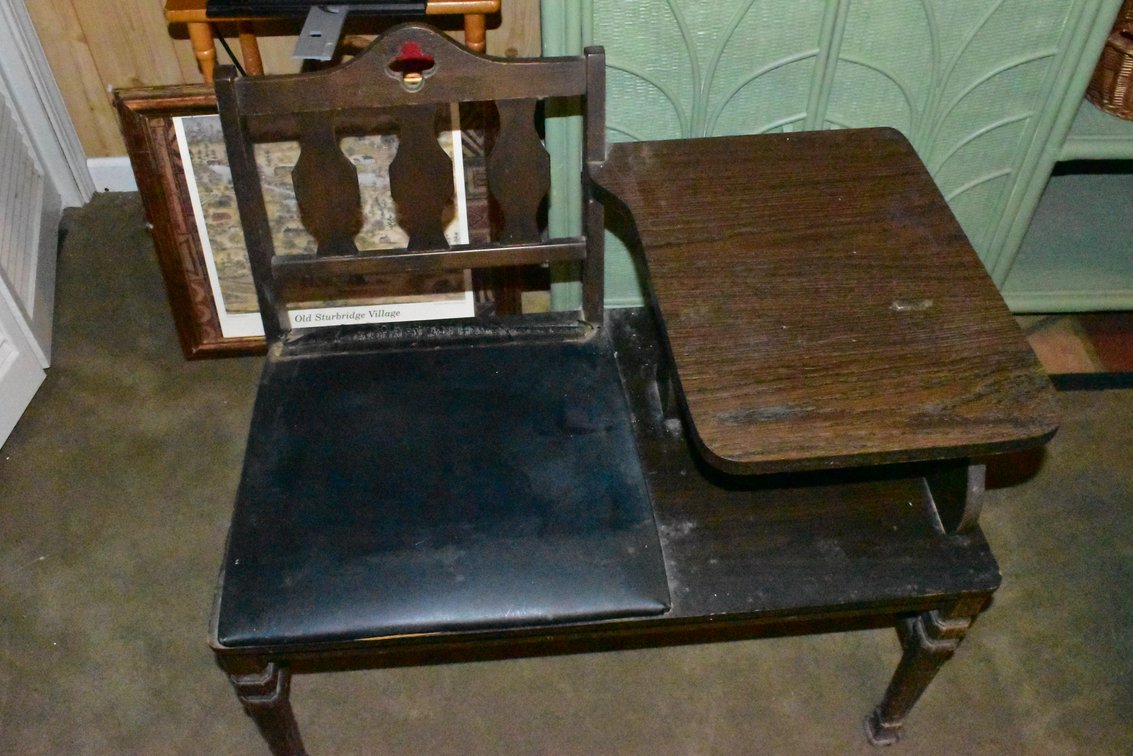 Telephone Bench Seat