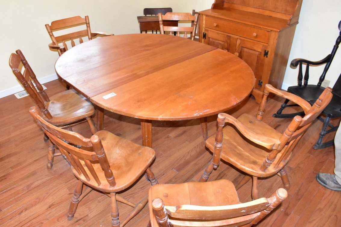 Dining Table & 6 Chairs