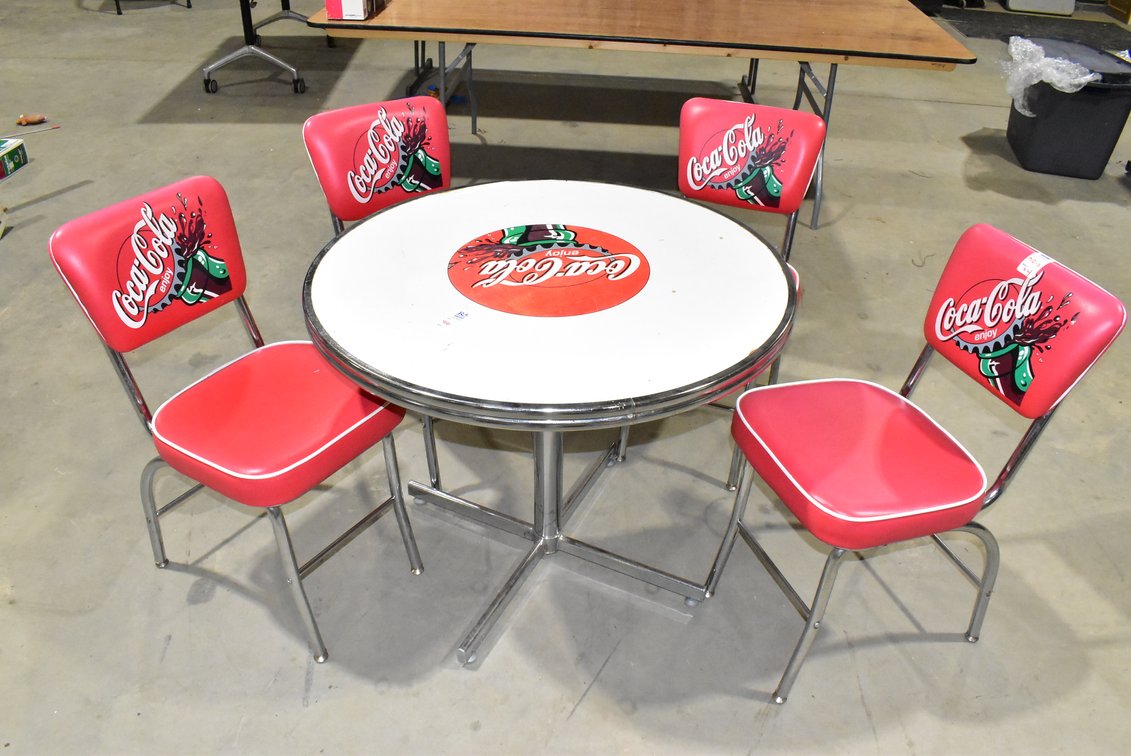 Coca-Cola Table and 4 Chairs 