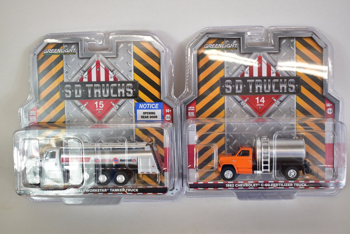 SD Trucks 2018 International Workstar Tanker & 1982 Chevrolet C-60 Fertilizer Toy Trucks 