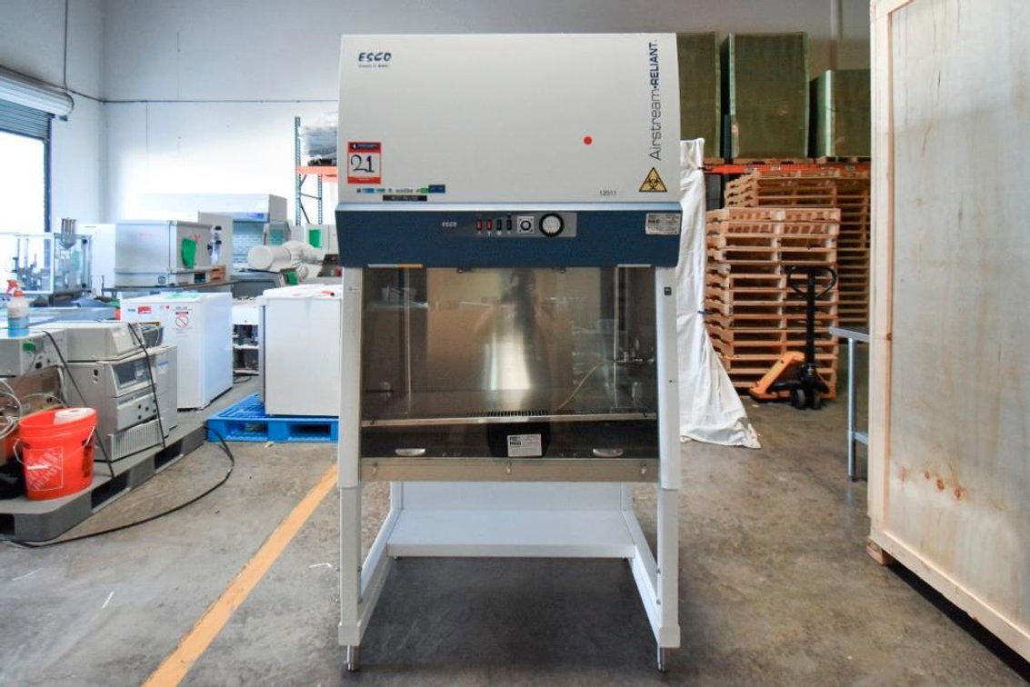 Image for MJK1790 Airstream Reliant (AR2–3S9) Fume Hood