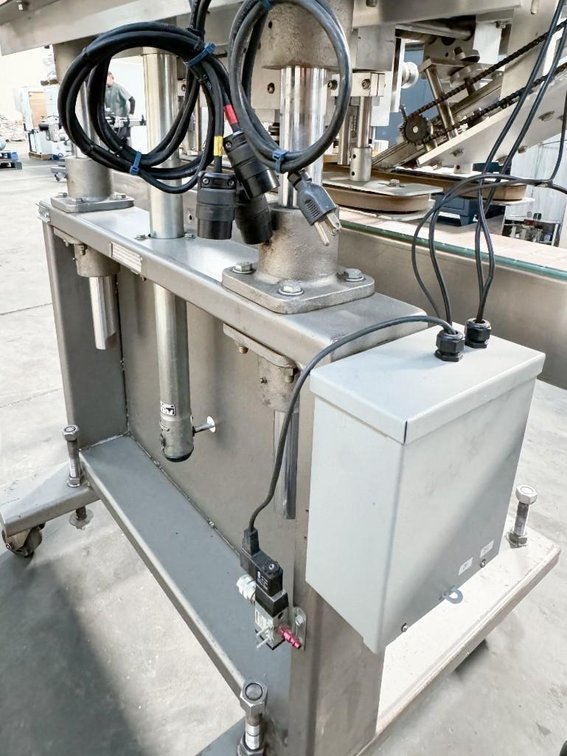 Image for MJK2006 SureKap Spindle Capper w/ conveyor MDL SK 6000\uFFFd18