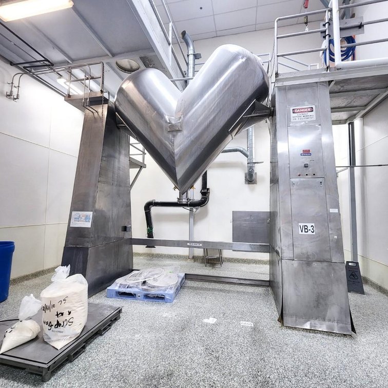 Image for ***SOLD*** MJK2047 150 Cubic Foot Vanguard V-Blender with Intensifier Bar