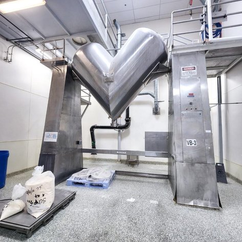 Image for ***SOLD*** MJK2047 150 Cubic Foot Vanguard V-Blender with Intensifier Bar
