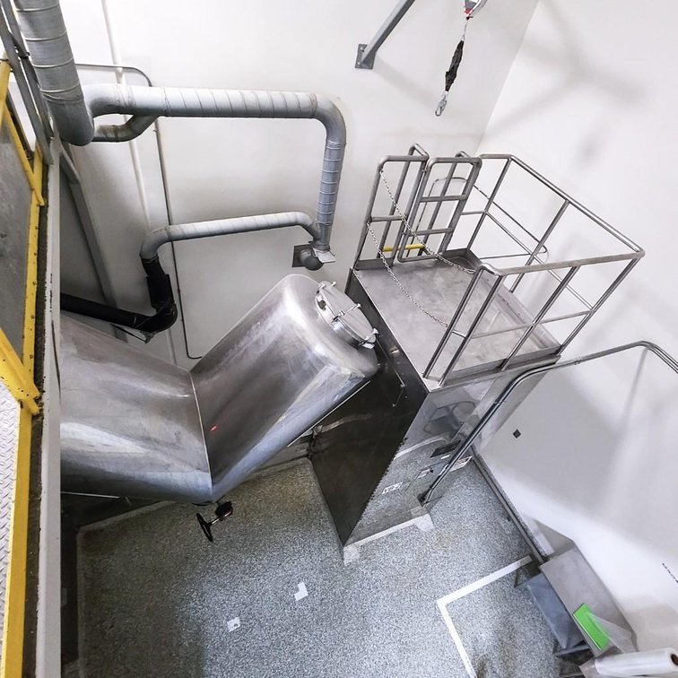 Image for ***SOLD*** MJK2050 70 Cubic Foot V- Blender