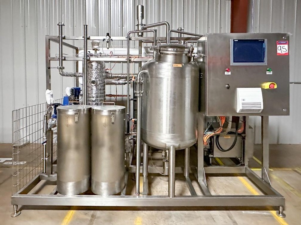 Image for ***SOLD*** MJK2120 NEW IN CRATE - 250 Gal Cedarstone Pasteurizer and G&D 7x7H Stage Chiller