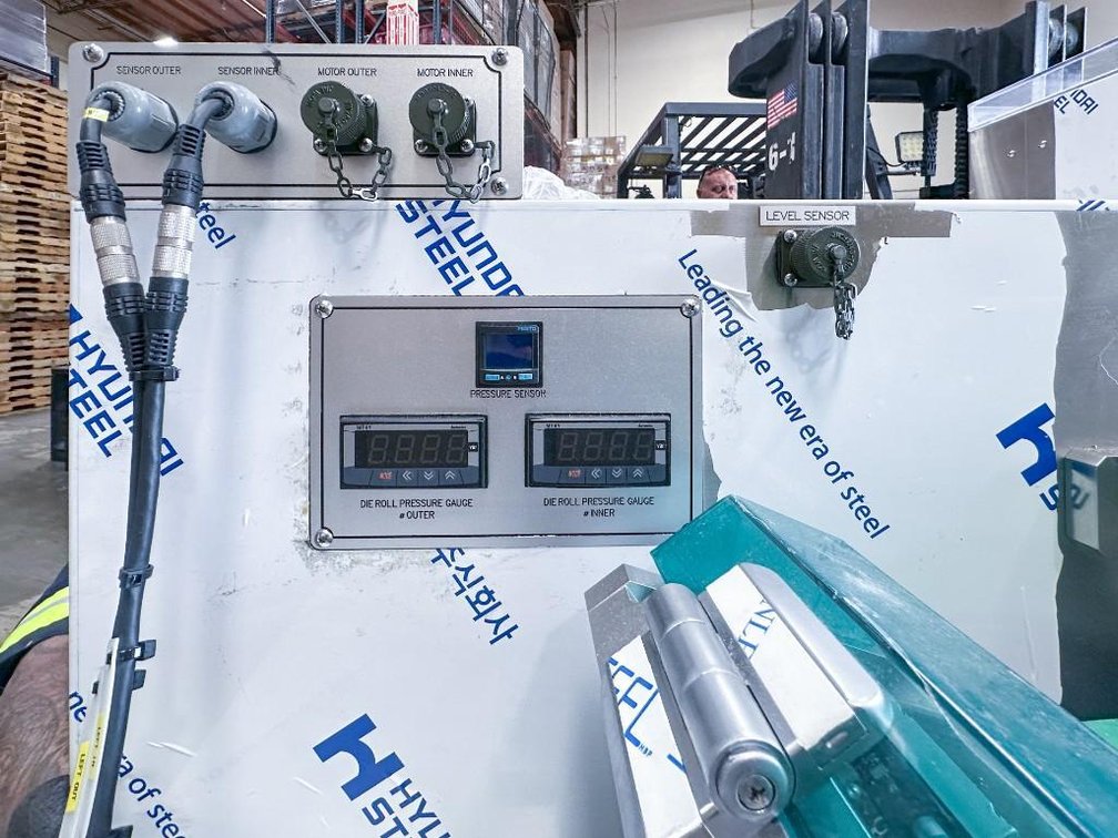 Image for ***SOLD*** MJK2572 NEW - SV3000 Sky Softgel Encapsulation Machine and Mixing Tanks Suite
