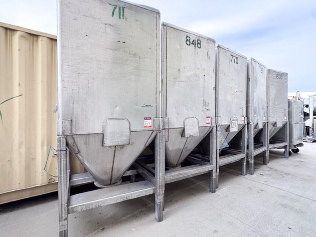 Image for MJK2655 975 Gallon Stainless Steel Tank with Cone Bottom